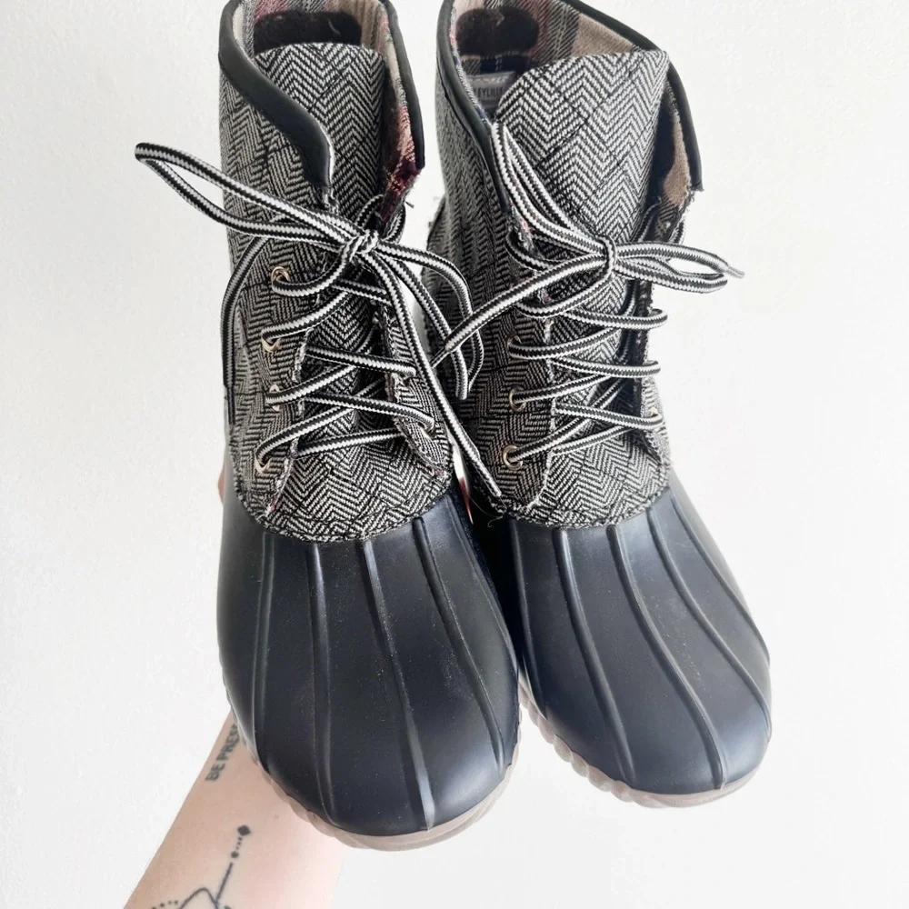 Marley Lilly duck boots women’s 8